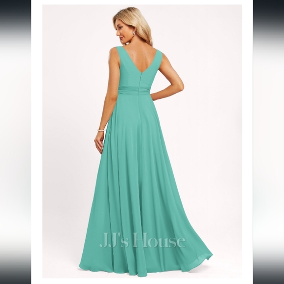 A-Line V-Neck Floor-Length Chiffon Bridesmaid Dress - Picture 3 of 7